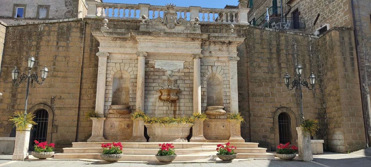 La Chascona Di Farnese Casa Di Tufo Nel Borgo Daire Dış mekan fotoğraf