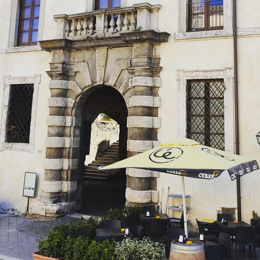 La Chascona Di Farnese Casa Di Tufo Nel Borgo Daire Dış mekan fotoğraf